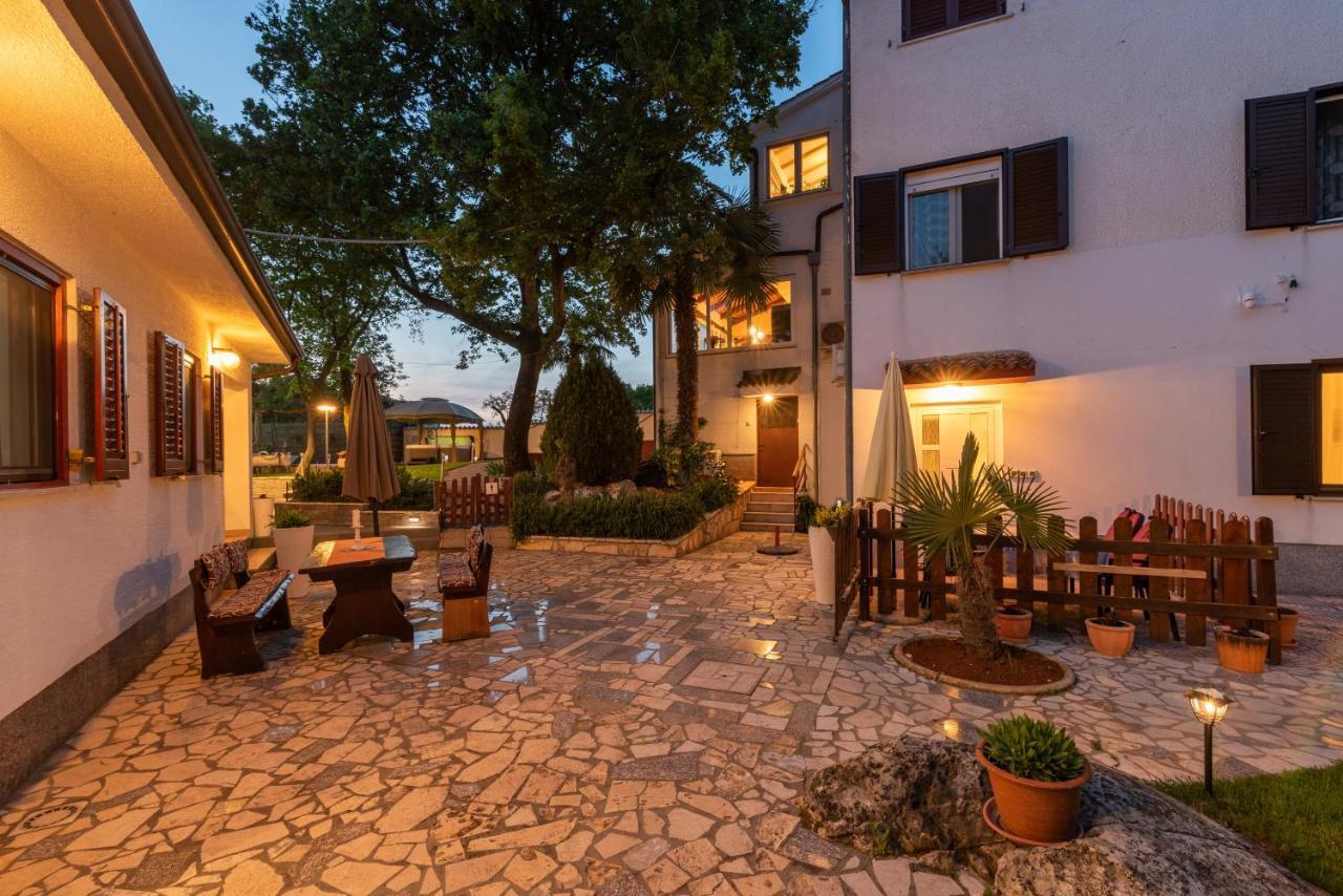 Apartment Felix Πόρετς Εξωτερικό φωτογραφία